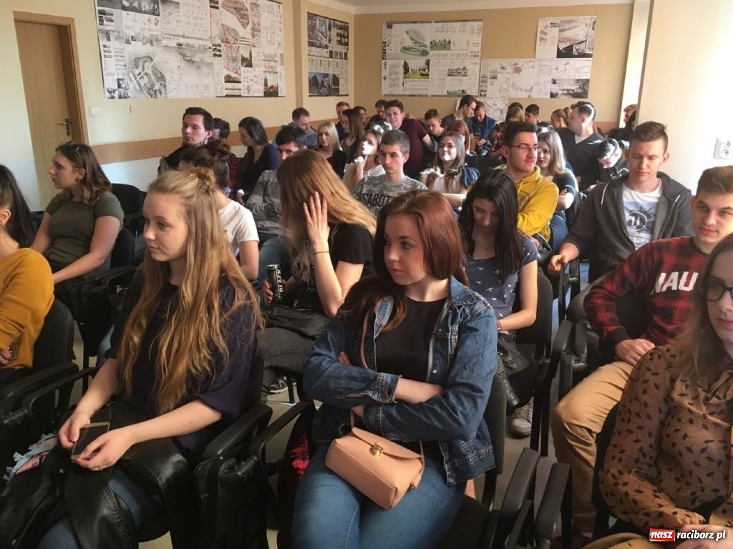 Zdjęcie w galerii na portalu naszraciborz.pl: PWSZ w Raciborzu zachęca do studiowania wiadomości z regionu