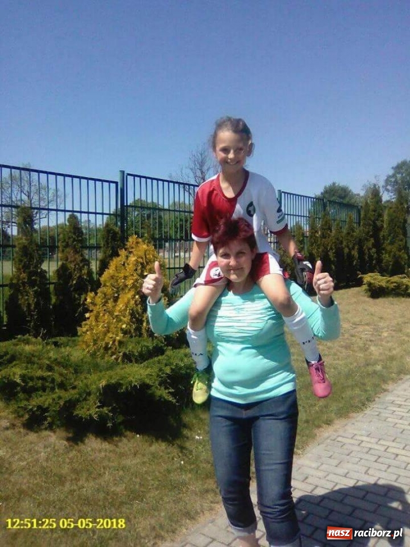 Zdjęcie w galerii na portalu naszraciborz.pl: Młodzi zawodnicy LKS Tworków na VI Memoriale im. Przemysława Grabowskiego w Grodkowie wiadomości z regionu