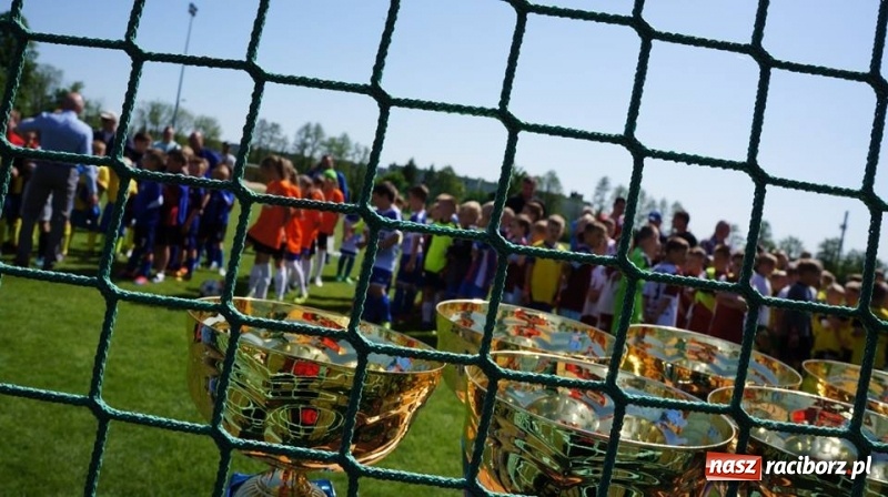 Zdjęcie w galerii na portalu naszraciborz.pl: Młodzi zawodnicy LKS Tworków na VI Memoriale im. Przemysława Grabowskiego w Grodkowie wiadomości z regionu