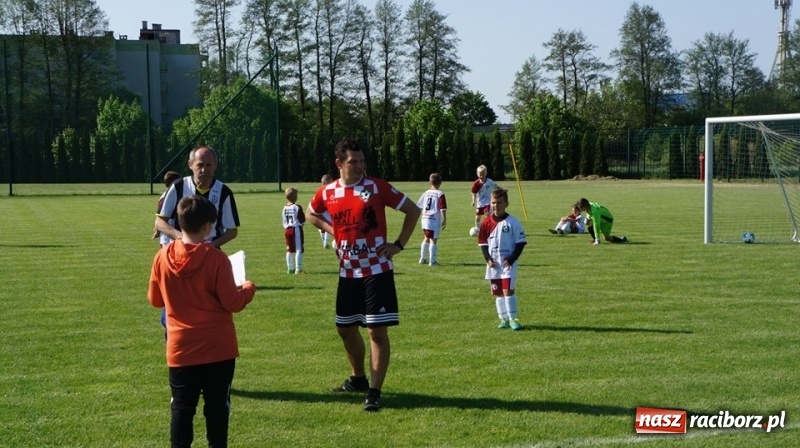 Zdjęcie w galerii na portalu naszraciborz.pl: Młodzi zawodnicy LKS Tworków na VI Memoriale im. Przemysława Grabowskiego w Grodkowie wiadomości z regionu