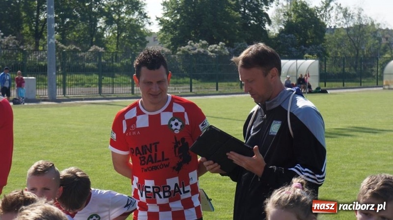 Zdjęcie w galerii na portalu naszraciborz.pl: Młodzi zawodnicy LKS Tworków na VI Memoriale im. Przemysława Grabowskiego w Grodkowie wiadomości z regionu