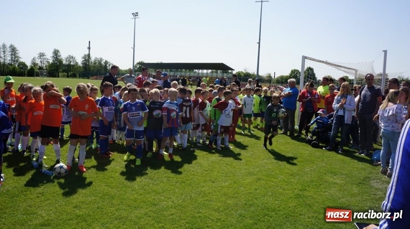 Zdjęcie w galerii na portalu naszraciborz.pl: Młodzi zawodnicy LKS Tworków na VI Memoriale im. Przemysława Grabowskiego w Grodkowie wiadomości z regionu