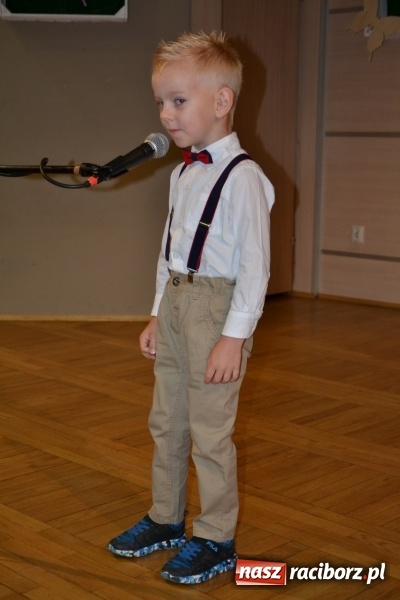 Zdjęcie w galerii na portalu naszraciborz.pl: Taniec i recytacja. Młode talenty na scenie w Tworkowie wiadomości z regionu