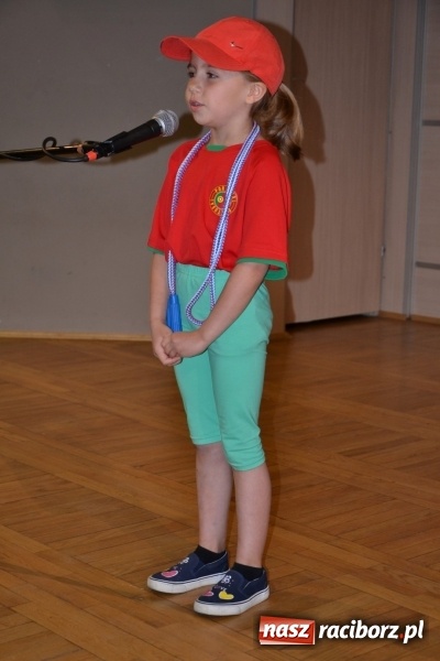 Zdjęcie w galerii na portalu naszraciborz.pl: Taniec i recytacja. Młode talenty na scenie w Tworkowie wiadomości z regionu