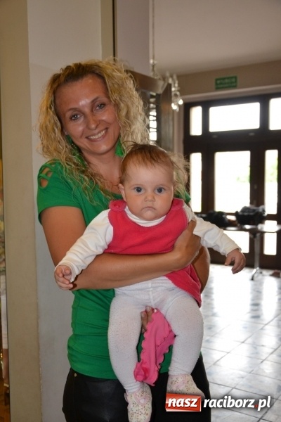 Zdjęcie w galerii na portalu naszraciborz.pl: Taniec i recytacja. Młode talenty na scenie w Tworkowie wiadomości z regionu