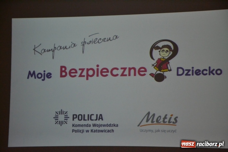 Zdjęcie w galerii na portalu naszraciborz.pl: Moje BEZPIECZNE(?) Dziecko – nauczyciele dyskutowali na zamku wiadomości z regionu