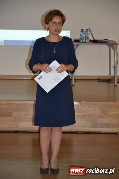 Zdjęcie w galerii na portalu naszraciborz.pl: Moje BEZPIECZNE(?) Dziecko – nauczyciele dyskutowali na zamku wiadomości z regionu