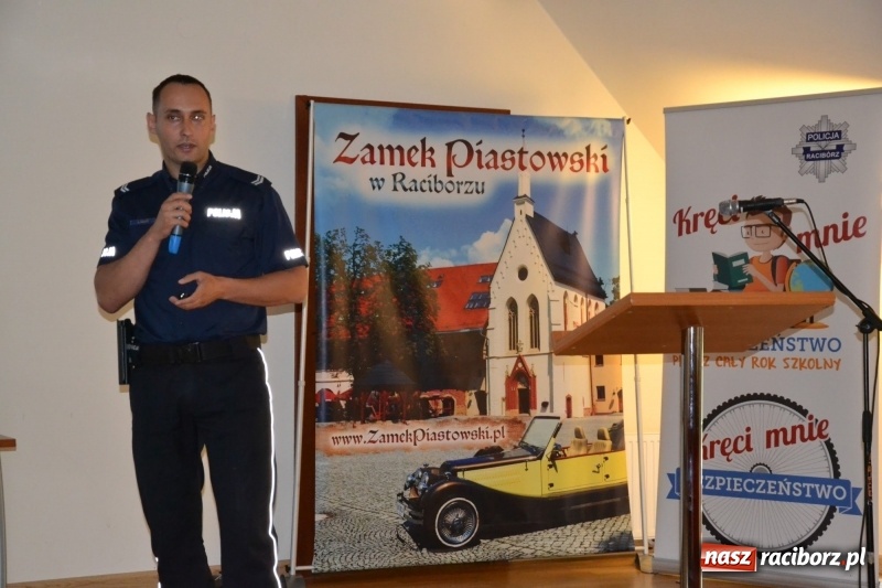 Zdjęcie w galerii na portalu naszraciborz.pl: Moje BEZPIECZNE(?) Dziecko – nauczyciele dyskutowali na zamku wiadomości z regionu