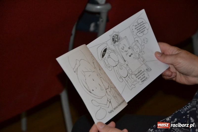 Zdjęcie w galerii na portalu naszraciborz.pl: Moje BEZPIECZNE(?) Dziecko – nauczyciele dyskutowali na zamku wiadomości z regionu