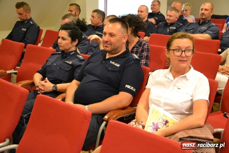 Zdjęcie w galerii na portalu naszraciborz.pl: Moje BEZPIECZNE(?) Dziecko – nauczyciele dyskutowali na zamku wiadomości z regionu