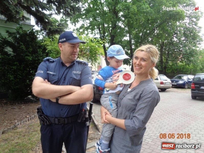 Zdjęcie w galerii na portalu naszraciborz.pl: Turniej rowerowy przedszkolaków pod czujnym okiem dzielnicowych wiadomości z regionu