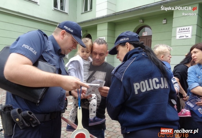 Zdjęcie w galerii na portalu naszraciborz.pl: Turniej rowerowy przedszkolaków pod czujnym okiem dzielnicowych wiadomości z regionu