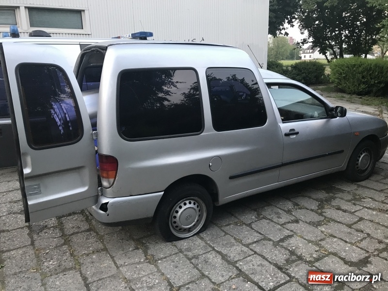 Zdjęcie w galerii na portalu naszraciborz.pl: Nietrzeźwy 62-latek uciekał przed policją. Skończyło się kolizją z radiowozem wiadomości z regionu