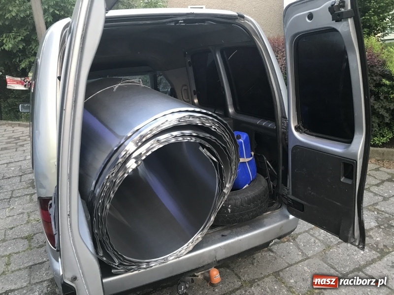 Zdjęcie w galerii na portalu naszraciborz.pl: Nietrzeźwy 62-latek uciekał przed policją. Skończyło się kolizją z radiowozem wiadomości z regionu