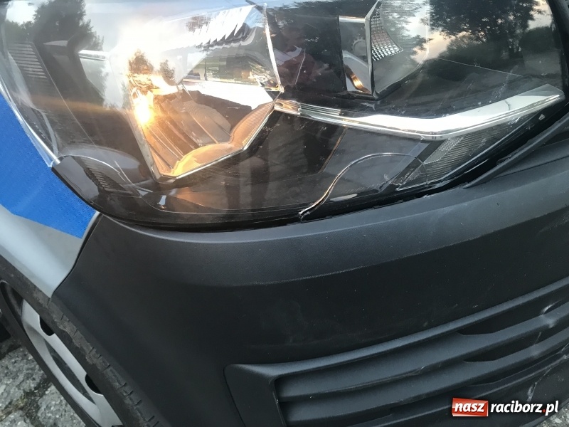 Zdjęcie w galerii na portalu naszraciborz.pl: Nietrzeźwy 62-latek uciekał przed policją. Skończyło się kolizją z radiowozem wiadomości z regionu