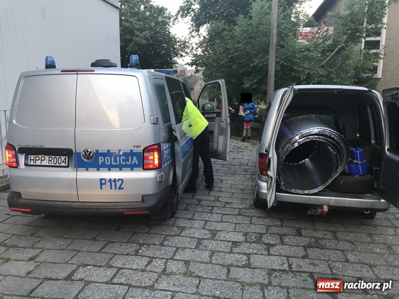 Zdjęcie w galerii na portalu naszraciborz.pl: Nietrzeźwy 62-latek uciekał przed policją. Skończyło się kolizją z radiowozem wiadomości z regionu