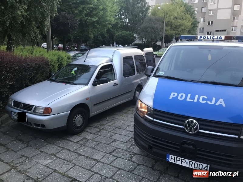 Zdjęcie w galerii na portalu naszraciborz.pl: Nietrzeźwy 62-latek uciekał przed policją. Skończyło się kolizją z radiowozem wiadomości z regionu