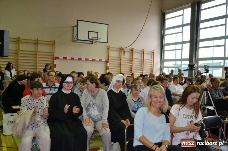 Zdjęcie w galerii na portalu naszraciborz.pl: Festiwal Pozytywnych Wartości w Bieńkowicach  wiadomości z regionu