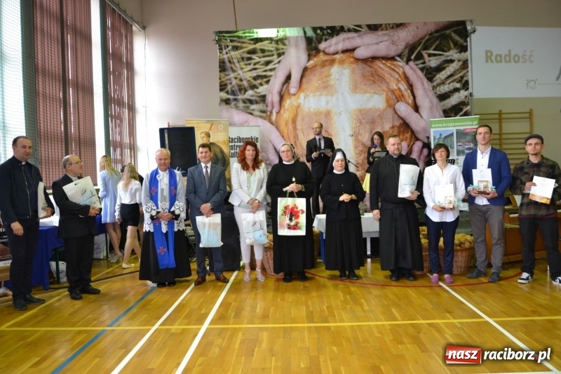 Zdjęcie w galerii na portalu naszraciborz.pl: Festiwal Pozytywnych Wartości w Bieńkowicach  wiadomości z regionu