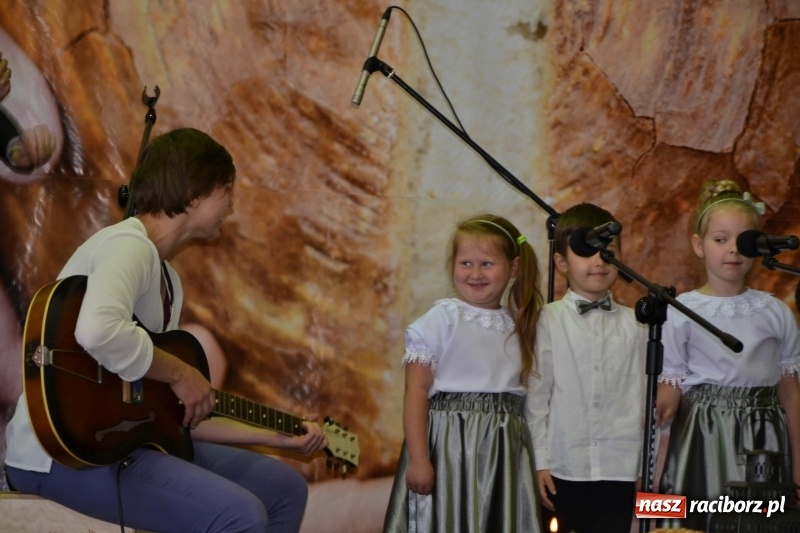 Zdjęcie w galerii na portalu naszraciborz.pl: Festiwal Pozytywnych Wartości w Bieńkowicach  wiadomości z regionu