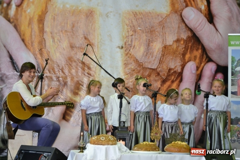 Zdjęcie w galerii na portalu naszraciborz.pl: Festiwal Pozytywnych Wartości w Bieńkowicach  wiadomości z regionu