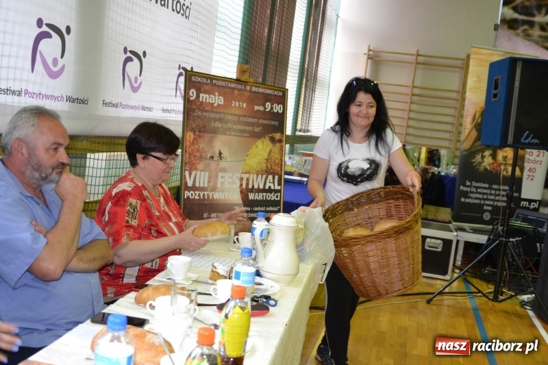 Zdjęcie w galerii na portalu naszraciborz.pl: Festiwal Pozytywnych Wartości w Bieńkowicach  wiadomości z regionu