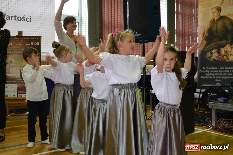 Zdjęcie w galerii na portalu naszraciborz.pl: Festiwal Pozytywnych Wartości w Bieńkowicach  wiadomości z regionu