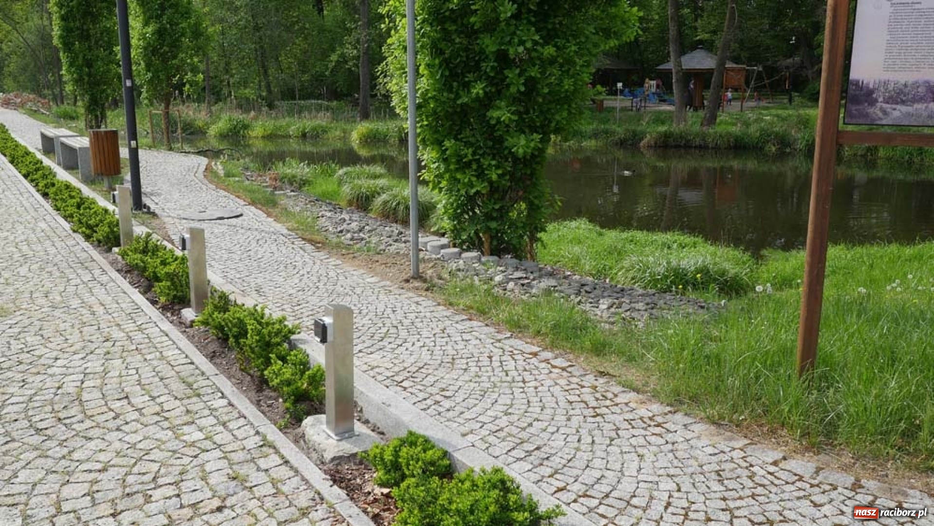 Zdjęcie w galerii na portalu naszraciborz.pl: W Rudach powstaje parking dla samochodów kempingowych wiadomości z regionu