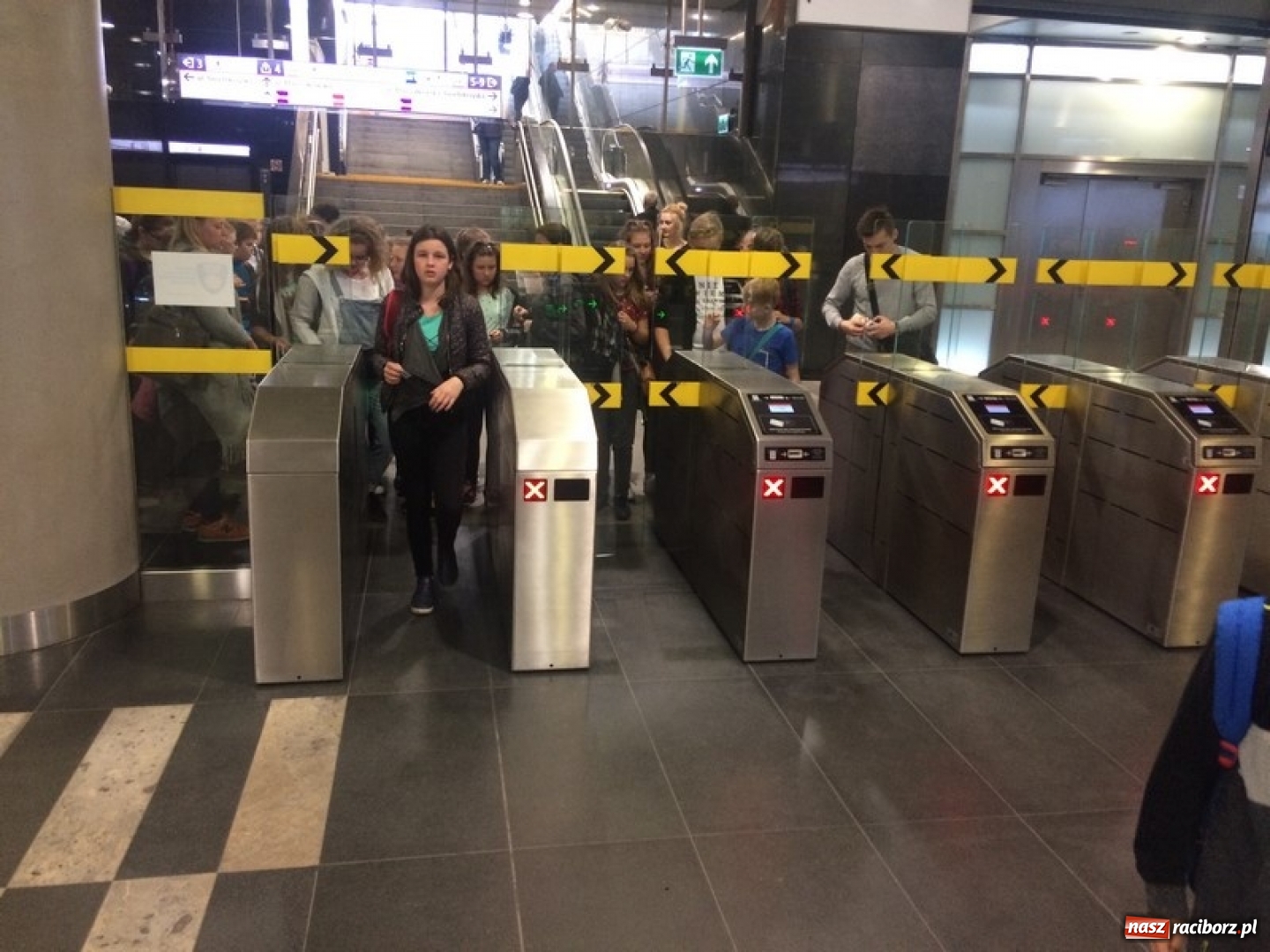 Zdjęcie w galerii na portalu naszraciborz.pl: Na tropach Warszawskiej Syrenki. Edukacja i zabawa w stolicy wiadomości z regionu