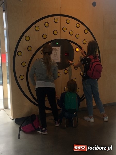 Zdjęcie w galerii na portalu naszraciborz.pl: Na tropach Warszawskiej Syrenki. Edukacja i zabawa w stolicy wiadomości z regionu