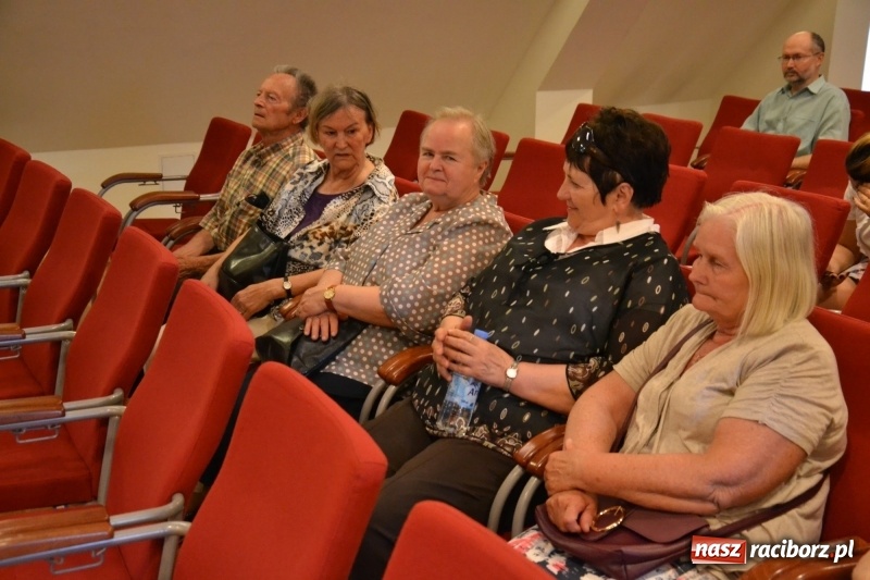 Zdjęcie w galerii na portalu naszraciborz.pl: Na Zamku Piastowskim dyskutowano o stosunkach polsko-żydowskich wiadomości z regionu