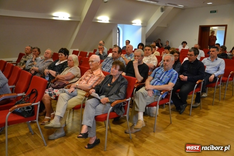 Zdjęcie w galerii na portalu naszraciborz.pl: Na Zamku Piastowskim dyskutowano o stosunkach polsko-żydowskich wiadomości z regionu