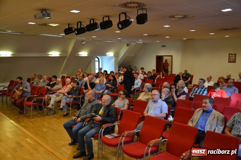 Zdjęcie w galerii na portalu naszraciborz.pl: Na Zamku Piastowskim dyskutowano o stosunkach polsko-żydowskich wiadomości z regionu