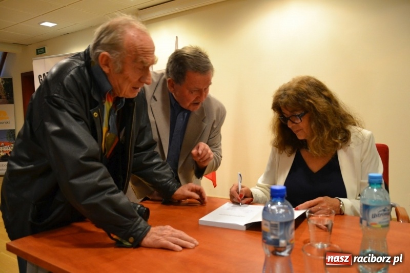 Zdjęcie w galerii na portalu naszraciborz.pl: Na Zamku Piastowskim dyskutowano o stosunkach polsko-żydowskich wiadomości z regionu