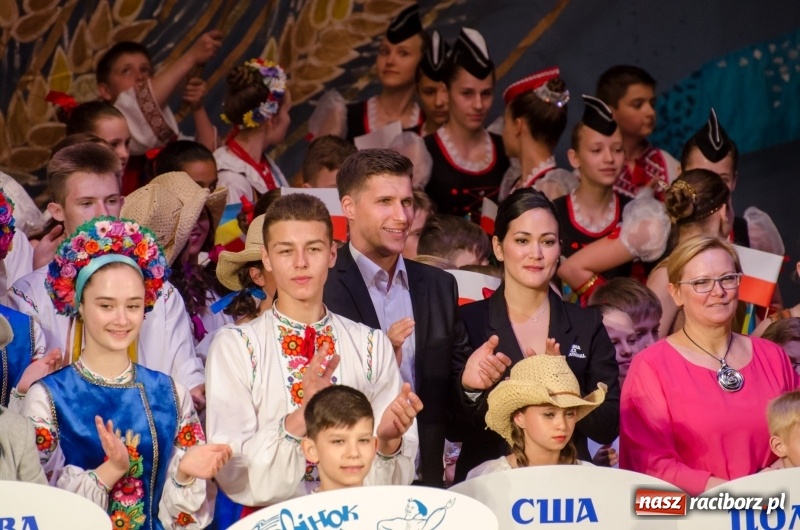 Zdjęcie w galerii na portalu naszraciborz.pl: Tancerze Źródła z wizytą na Ukrainie wiadomości z regionu