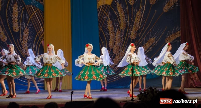 Zdjęcie w galerii na portalu naszraciborz.pl: Tancerze Źródła z wizytą na Ukrainie wiadomości z regionu