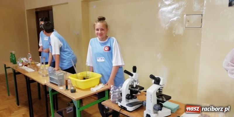 Zdjęcie w galerii na portalu naszraciborz.pl: Wspólna nauka drogą do sukcesu. Uczniowie szkoły na Ostrogu realizowali projekt międzynarodowy wiadomości z regionu