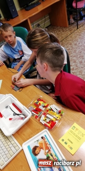 Zdjęcie w galerii na portalu naszraciborz.pl: Wspólna nauka drogą do sukcesu. Uczniowie szkoły na Ostrogu realizowali projekt międzynarodowy wiadomości z regionu