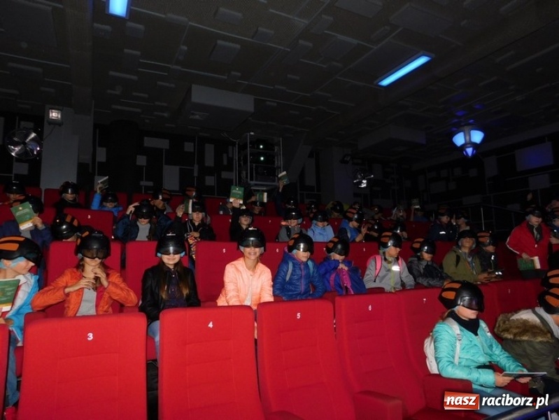 Zdjęcie w galerii na portalu naszraciborz.pl: Wspólna nauka drogą do sukcesu. Uczniowie szkoły na Ostrogu realizowali projekt międzynarodowy wiadomości z regionu