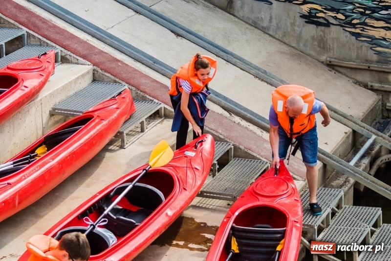Zdjęcie w galerii na portalu naszraciborz.pl: I popłynęli! Spływ kajakowy Racibórz-Grzegorzowice wiadomości z regionu