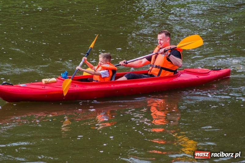 Zdjęcie w galerii na portalu naszraciborz.pl: I popłynęli! Spływ kajakowy Racibórz-Grzegorzowice wiadomości z regionu