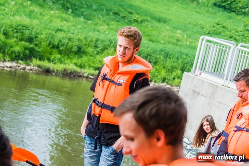 Zdjęcie w galerii na portalu naszraciborz.pl: I popłynęli! Spływ kajakowy Racibórz-Grzegorzowice wiadomości z regionu