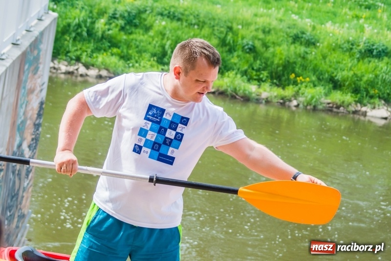 Zdjęcie w galerii na portalu naszraciborz.pl: I popłynęli! Spływ kajakowy Racibórz-Grzegorzowice wiadomości z regionu