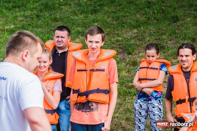 Zdjęcie w galerii na portalu naszraciborz.pl: I popłynęli! Spływ kajakowy Racibórz-Grzegorzowice wiadomości z regionu
