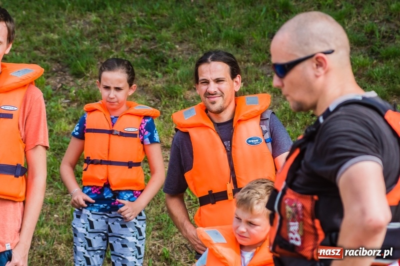 Zdjęcie w galerii na portalu naszraciborz.pl: I popłynęli! Spływ kajakowy Racibórz-Grzegorzowice wiadomości z regionu