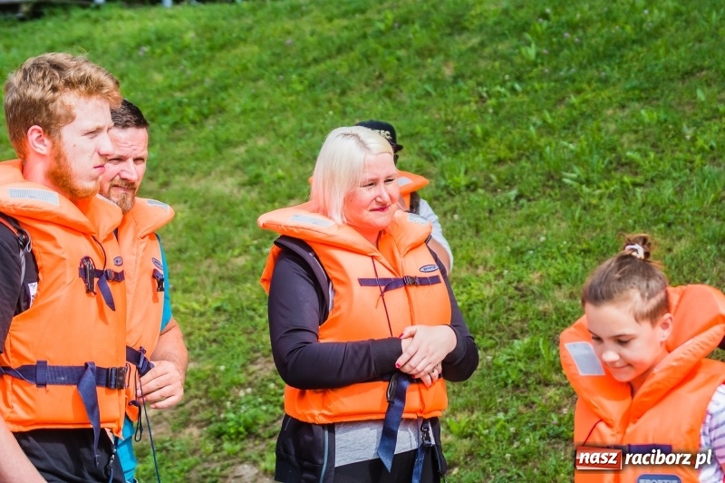 Zdjęcie w galerii na portalu naszraciborz.pl: I popłynęli! Spływ kajakowy Racibórz-Grzegorzowice wiadomości z regionu
