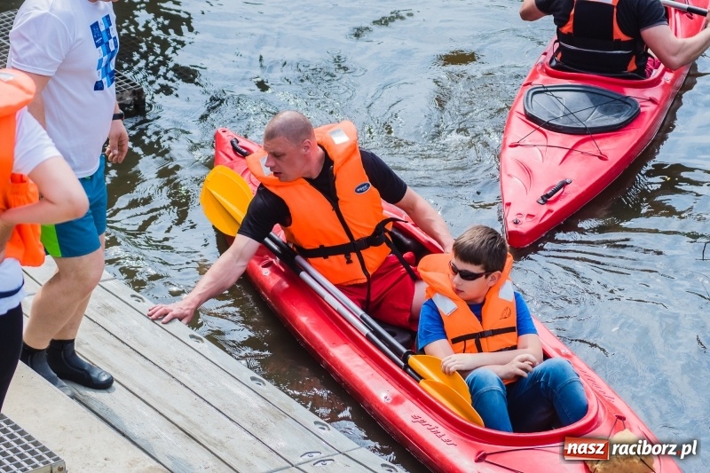 Zdjęcie w galerii na portalu naszraciborz.pl: I popłynęli! Spływ kajakowy Racibórz-Grzegorzowice wiadomości z regionu