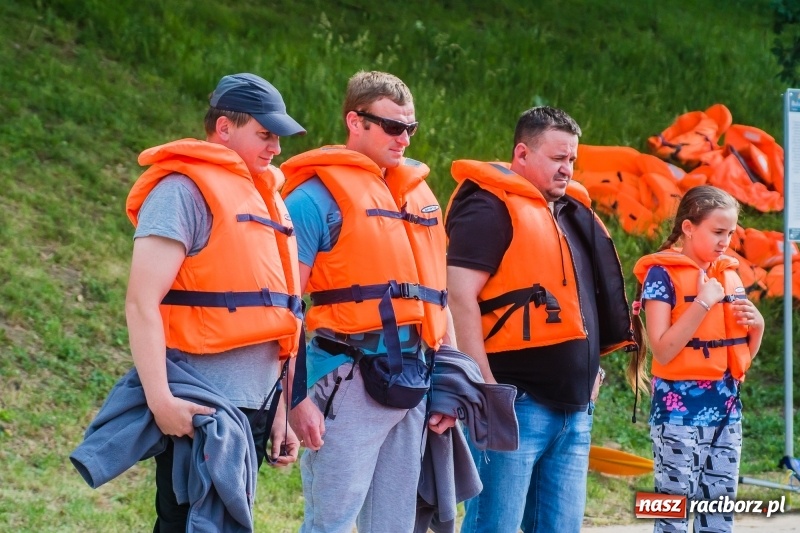 Zdjęcie w galerii na portalu naszraciborz.pl: I popłynęli! Spływ kajakowy Racibórz-Grzegorzowice wiadomości z regionu