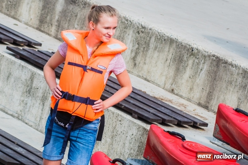Zdjęcie w galerii na portalu naszraciborz.pl: I popłynęli! Spływ kajakowy Racibórz-Grzegorzowice wiadomości z regionu