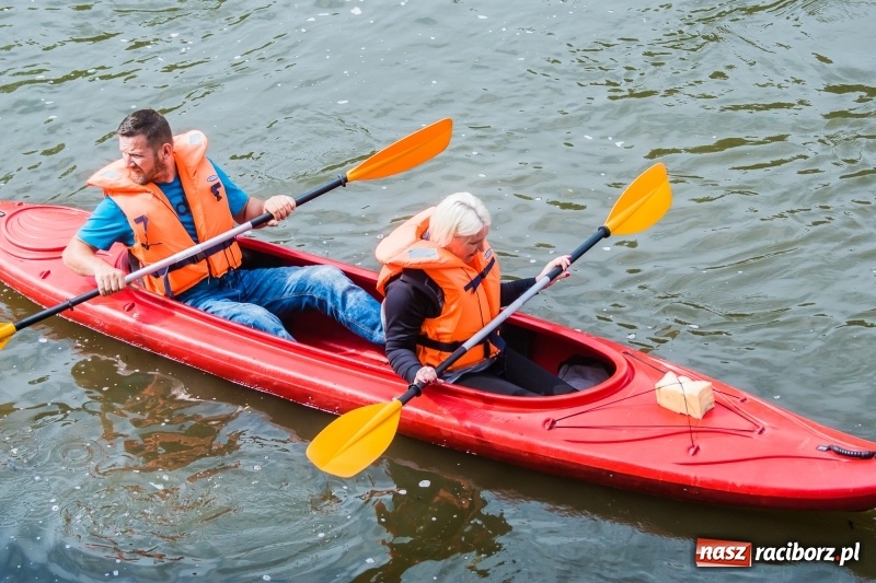 Zdjęcie w galerii na portalu naszraciborz.pl: I popłynęli! Spływ kajakowy Racibórz-Grzegorzowice wiadomości z regionu